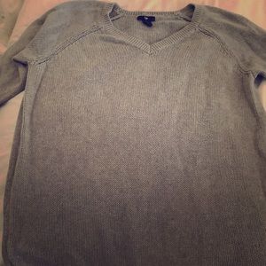 Gap sweater